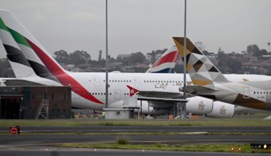 Commercial flights will be your best way out of Middle East, Wong tells stranded Australians