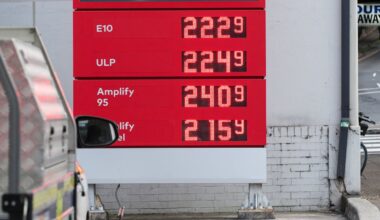 Middle East war set to push inflation higher than forecast, warns RBA deputy governor