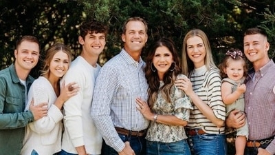 Kristi Noem with her husband and family. (sdbryonnoem/Instagram)