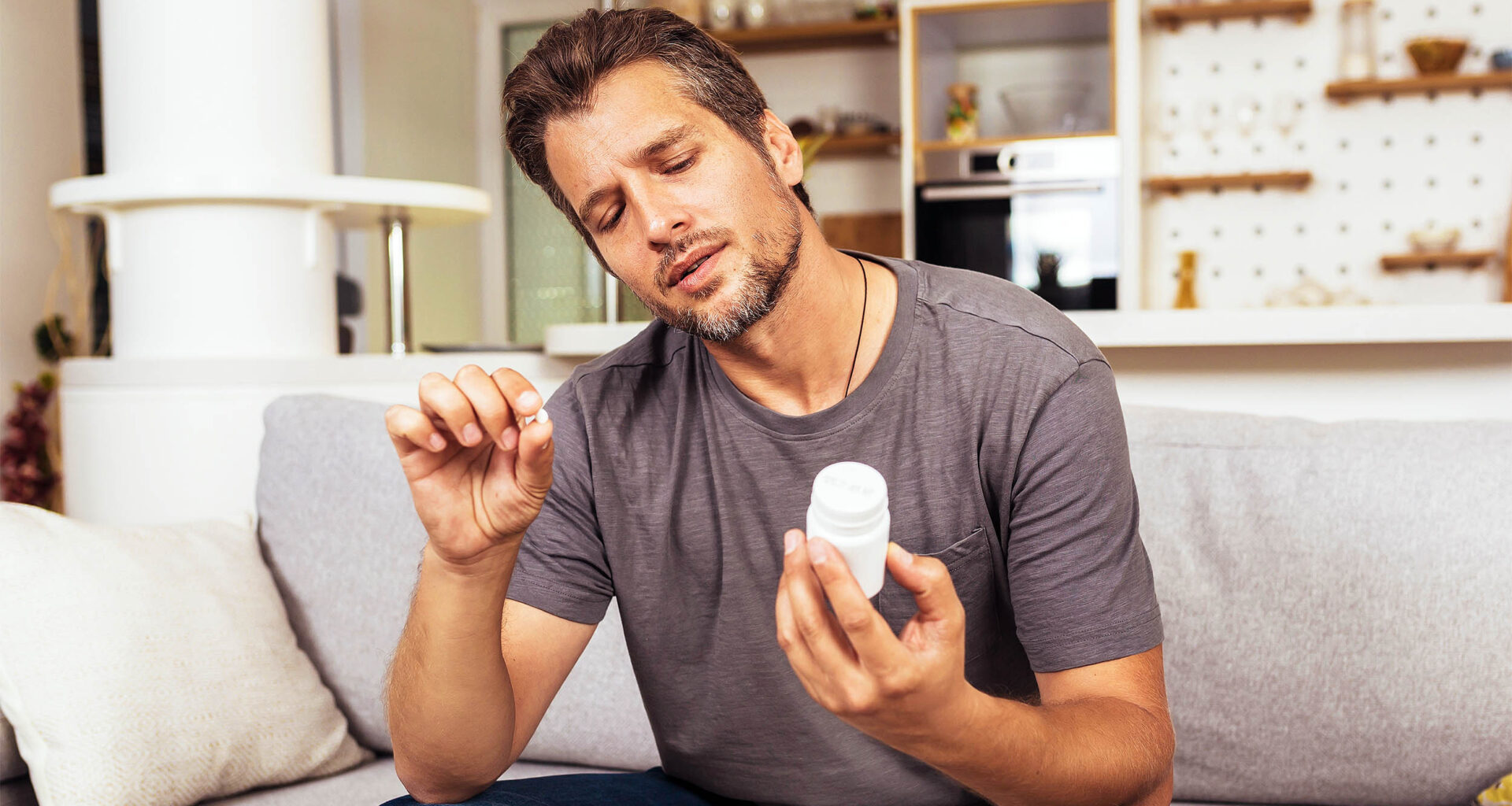 Old drug now called a "magic pill" regrows hair, boosts heart health