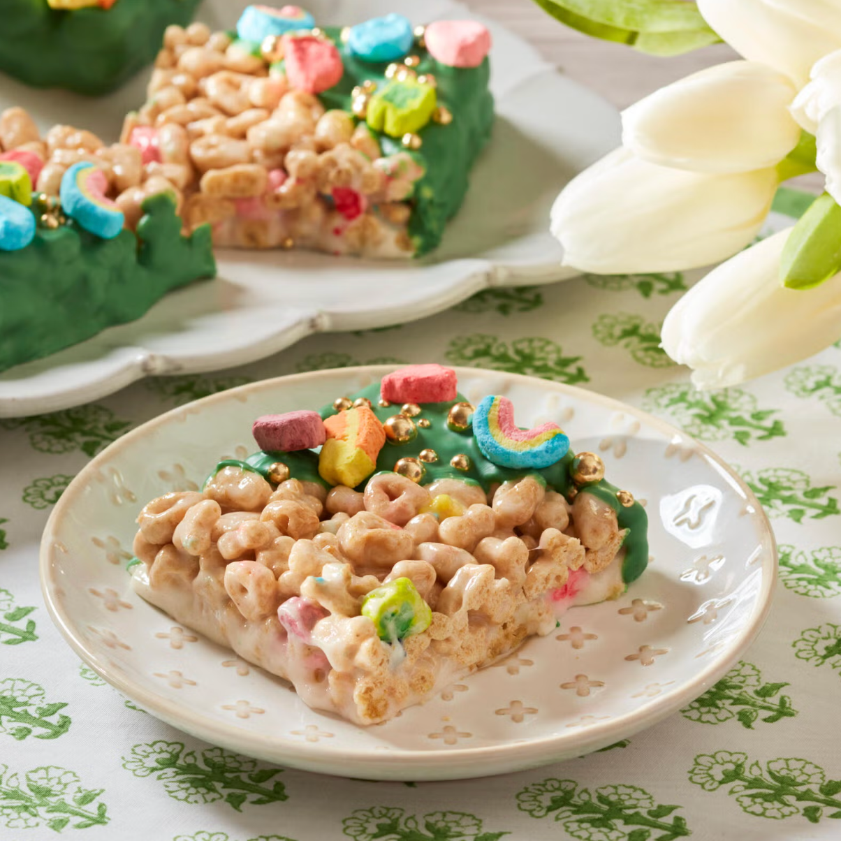 green lucky charms bars for kids on st patricks day