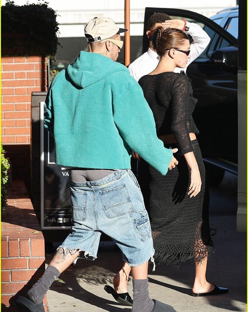 justin bieber holds wife hailey close 0035291909