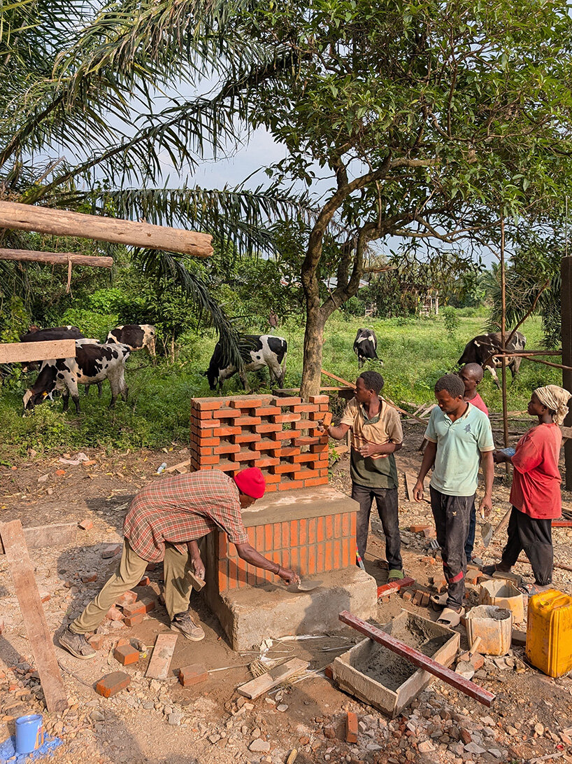 kéré architecture shapes clinic across hillside in burundi to expand rural healthcare access - 8