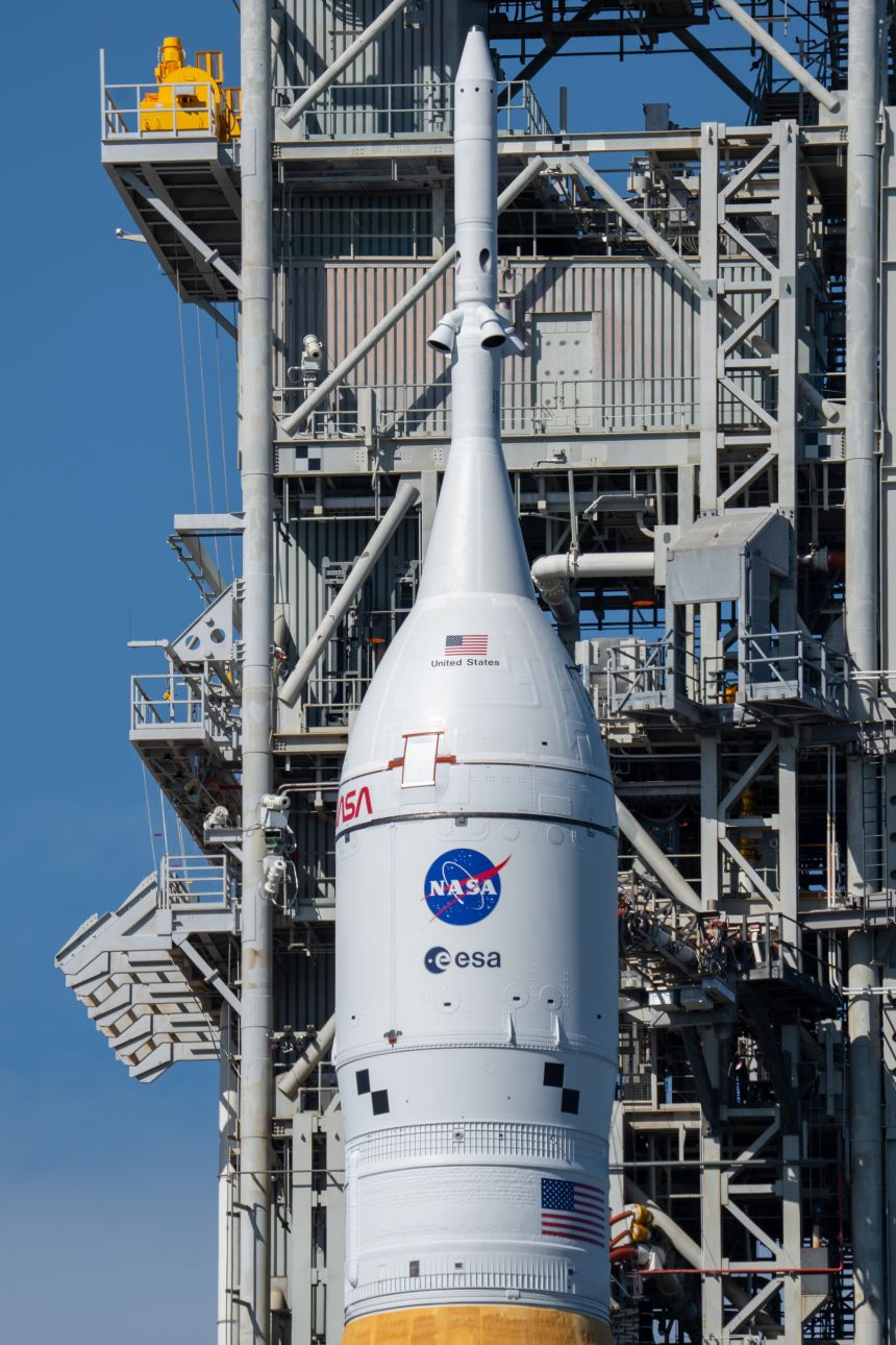 The Orion crew capsule sits above the service module and the ICPS.