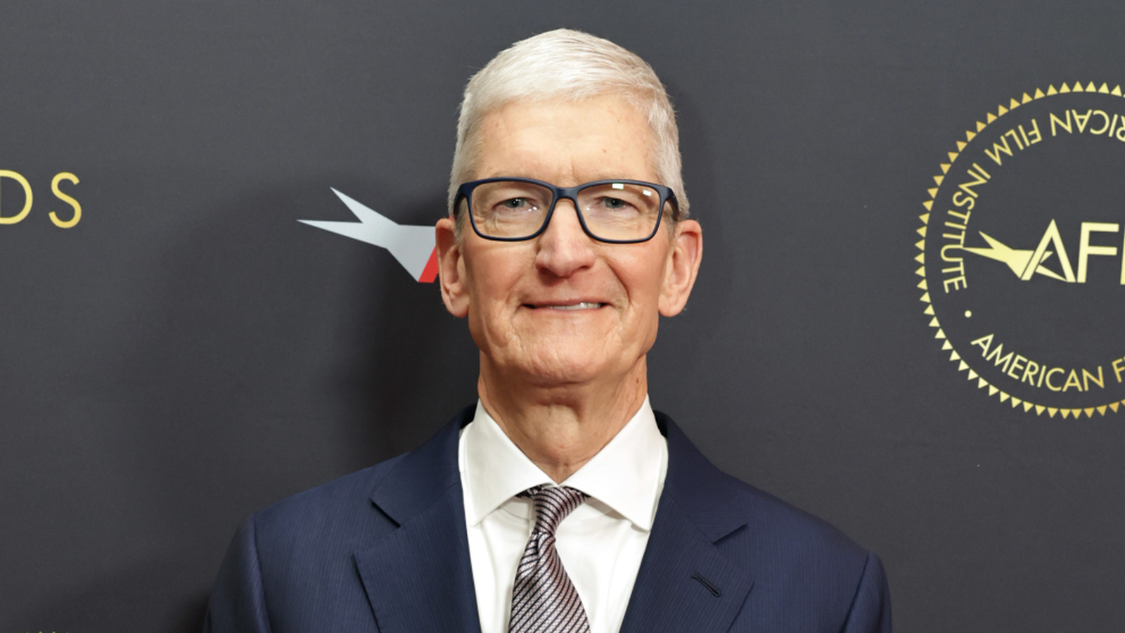 Apple CEO Says Get Off Your Phone (And Science Agrees With Him)