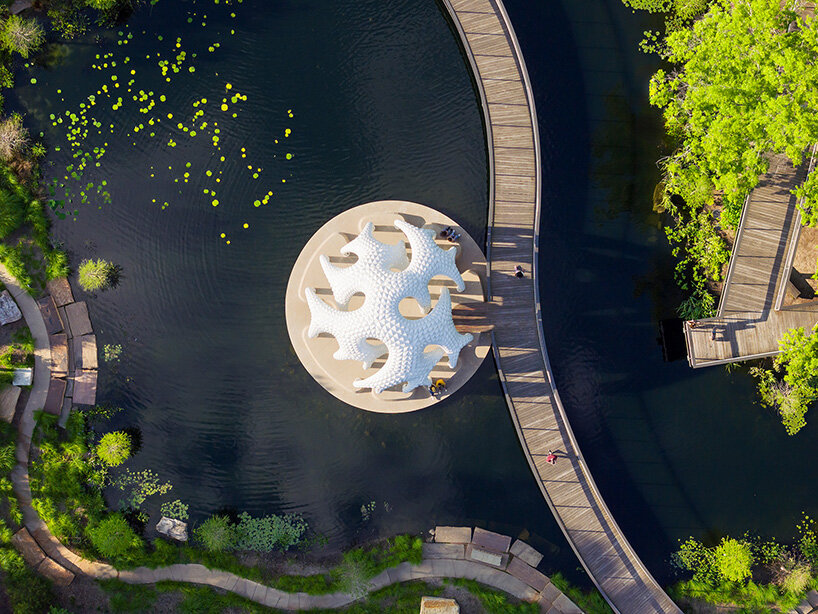 riveted aluminum panels form cocoon-like pavilion by MARC FORNES / THEVERYMANY - 1