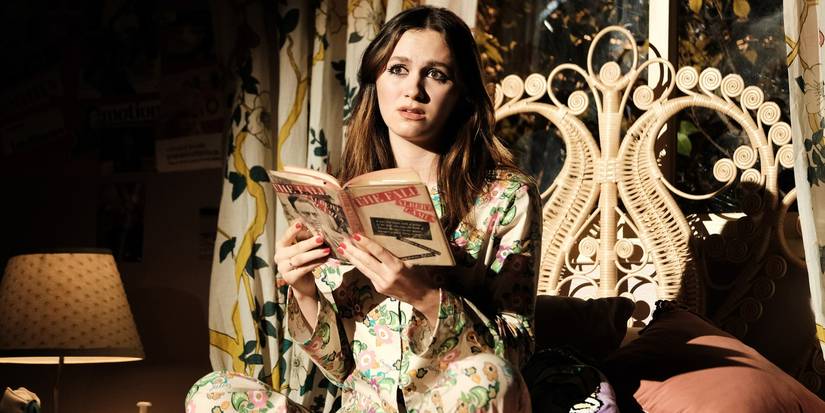 Maude Apatow as Lexi performing a play in Euphoria