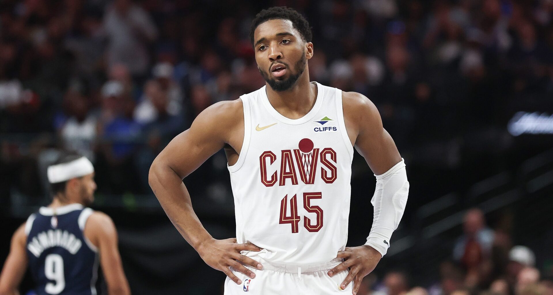 Celtics, Lakers are taking different (clutch) paths to the playoffs