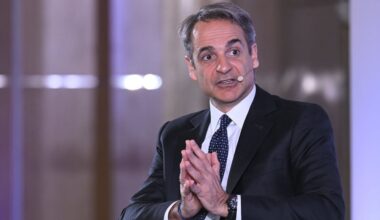 Greece announces subsidies to shield consumers, farmers from energy price spike