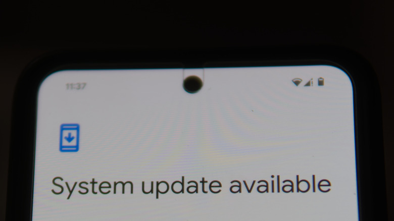 System update notification on a Google Pixel smartphone