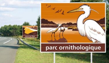 The road signs that teach travellers about France