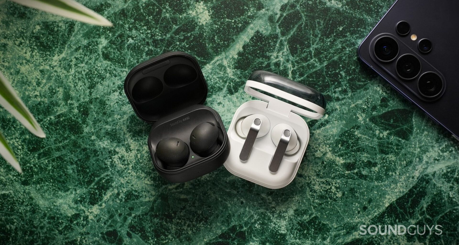 samsung galaxy buds2 pro with galaxy buds4 pro case lid open