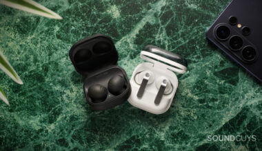 samsung galaxy buds2 pro with galaxy buds4 pro case lid open