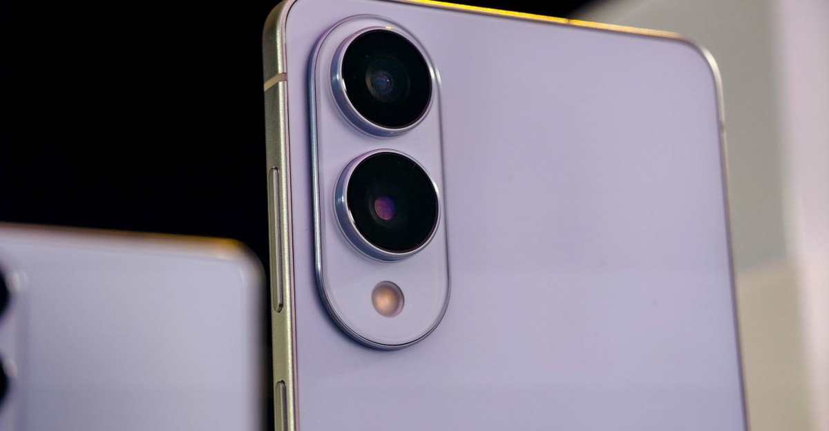 Samsung’s Digital Home Key lets you use your phone as your key