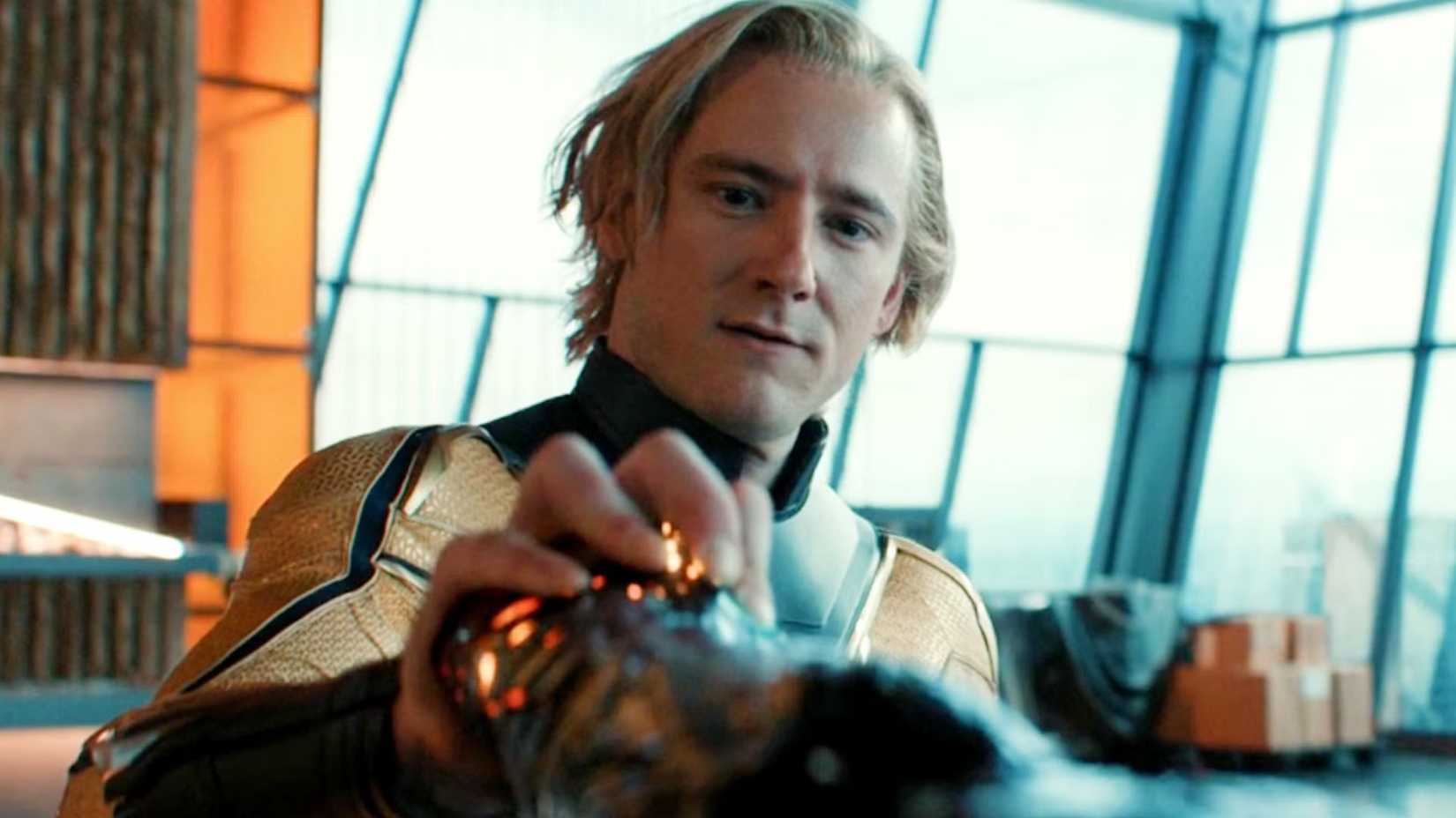 Sentry grabs and looks at Bucky Barnes' vibranium arm in Thunderbolts