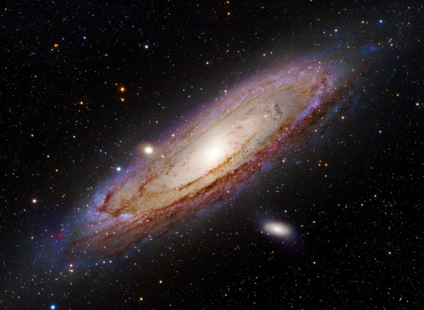 3D Images Of Galaxies Will Rock You (Ft. Queen)