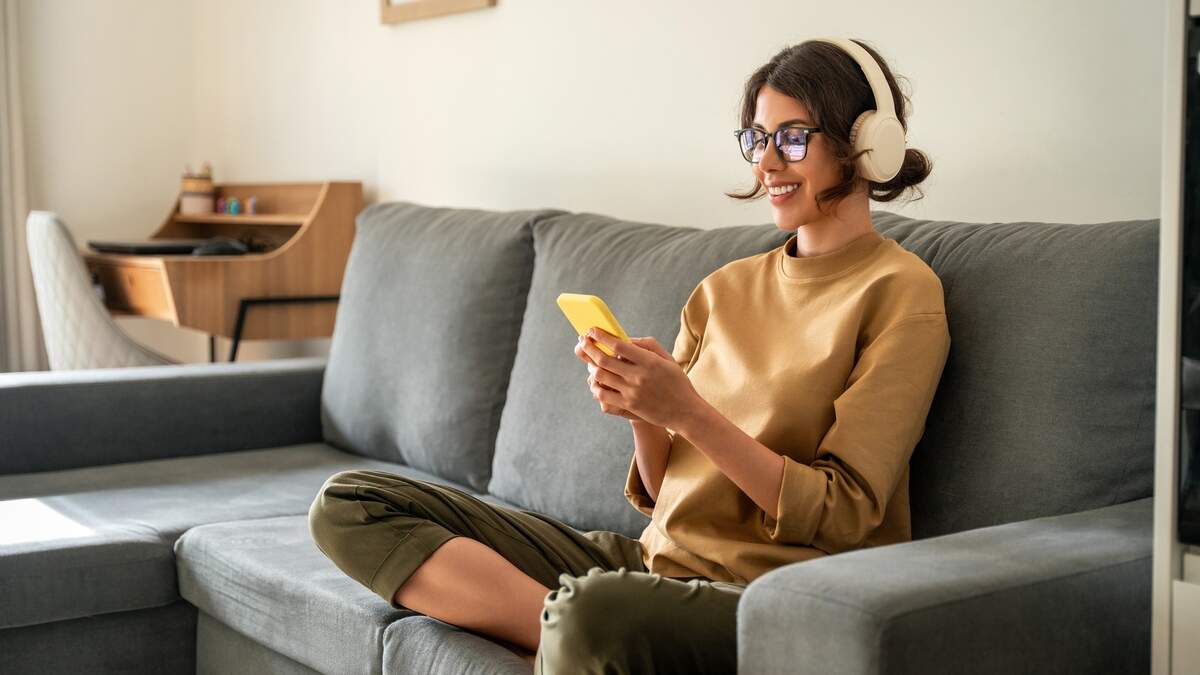 Listen to text translated in audio format to get your pronunciation of Luxembourgish just right