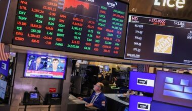 FX Daily: Overweight Europe and EM positions remain at risk | articles