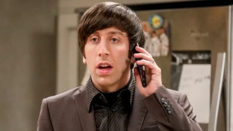Howard surprised on the phone on The Big Bang Theory