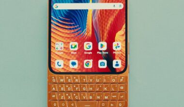 Unihertz Titan 2 Elite hits Kickstarter for $389 and up (BlackBerry clone with Android 16)