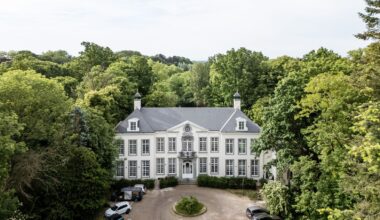 This Belgian Castle Was Once a Retreat for the Wealthy. Now Solo Agers Call It Home