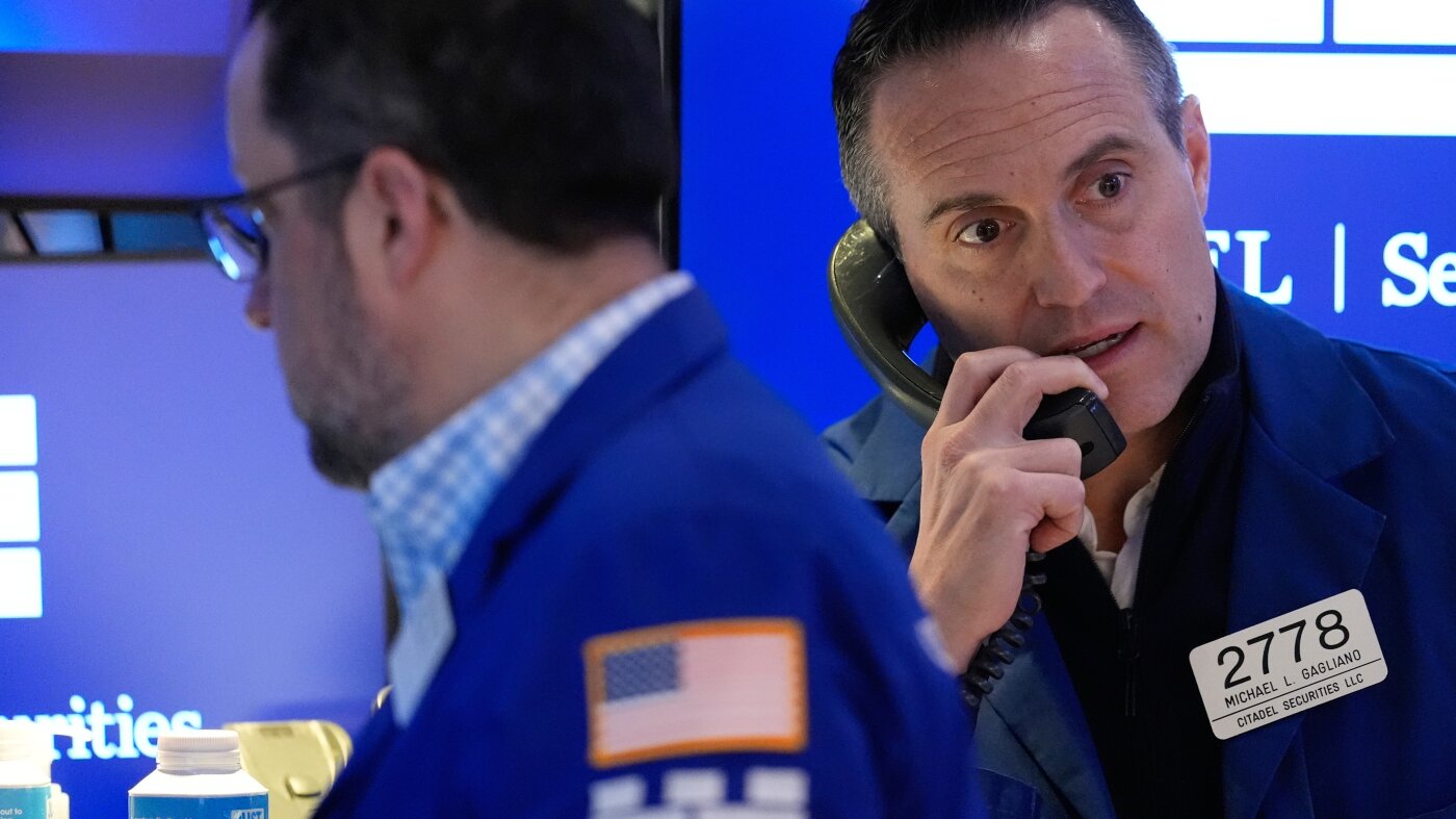 Oil prices surge, stocks drop after weak update on U.S. job market : NPR