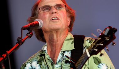 Joe McDonald, Woodstock legend and anti-war activist, dead at 84