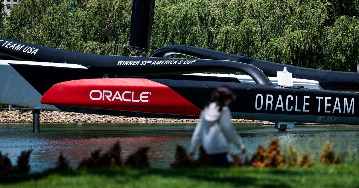 Oracle's $50-billion AI bet forces it to cut thousands of jobs