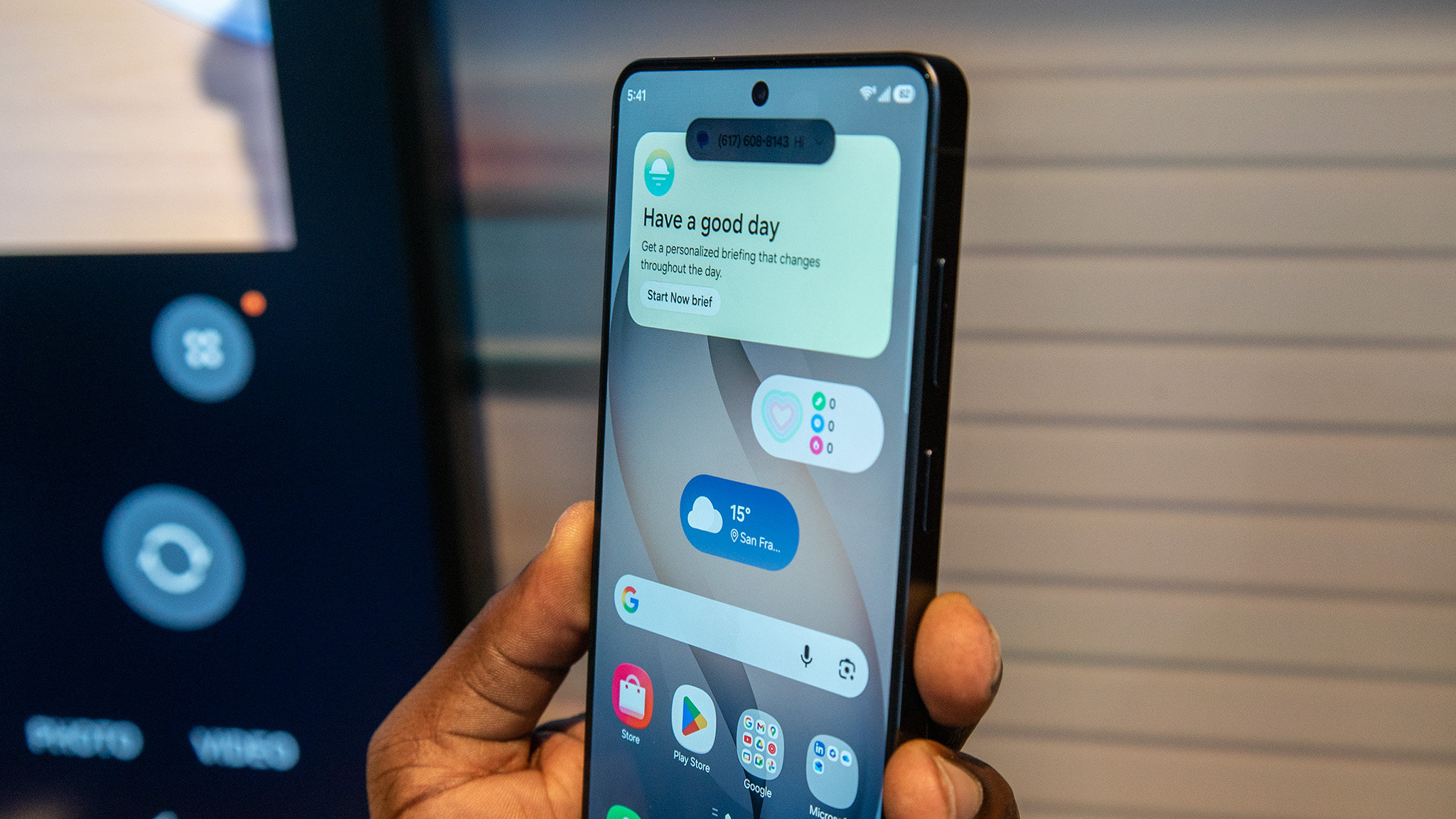Testing out the Privacy Display on the Samsung Galaxy S26 Ultra