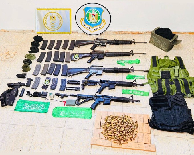 Confiscated weapons (X account of QudsN, March 17, 2026)