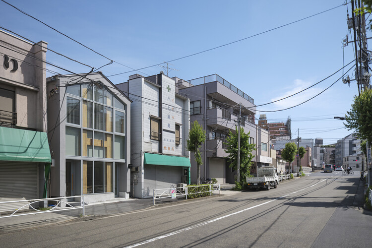 A House, Resident and Milk Delivery Service  / Meguro Architecture Laboratory - Exterior Photography