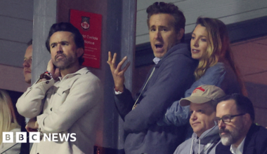 Ryan Reynolds' Welcome To Wrexham TV series renewal agreed - BBC