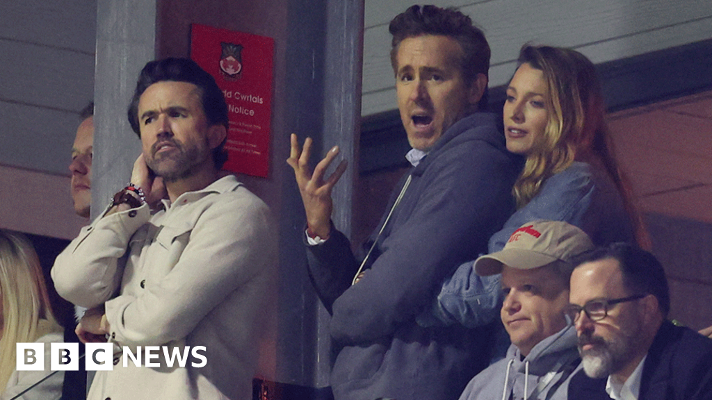 Ryan Reynolds' Welcome To Wrexham TV series renewal agreed - BBC