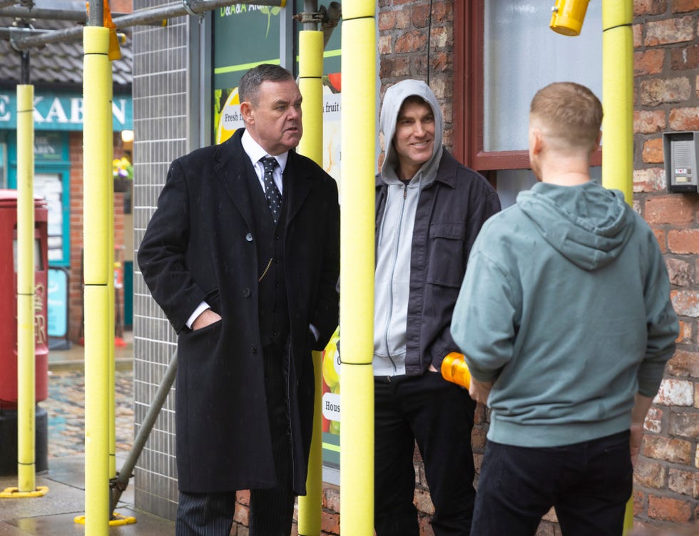 Gary Windass, Theo Silverton, George Shuttleworth, Coronation Street gary windass, theo silverton, george shuttleworth, coronation street