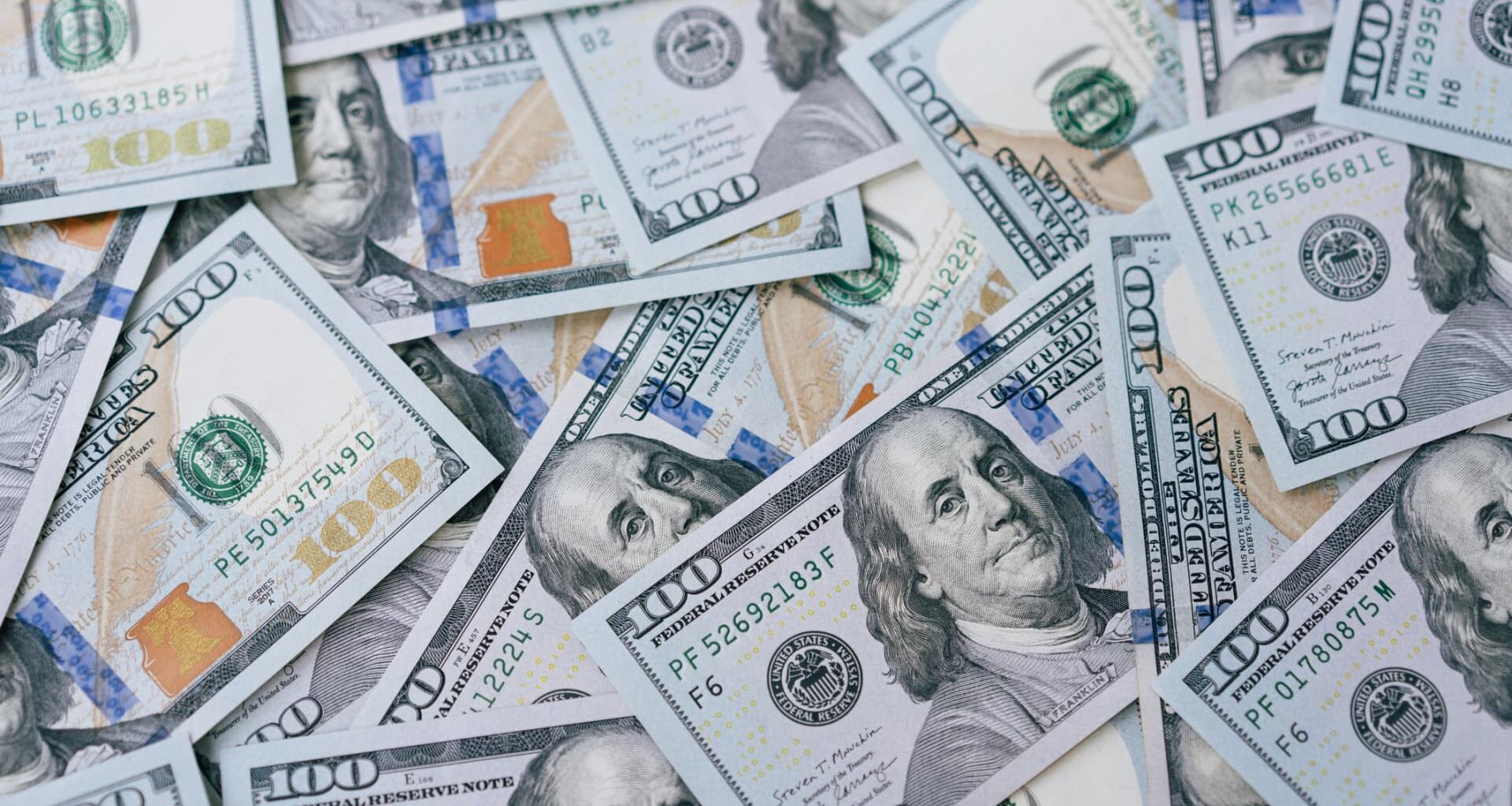 Dollar drops on Iran war de-escalation hopes