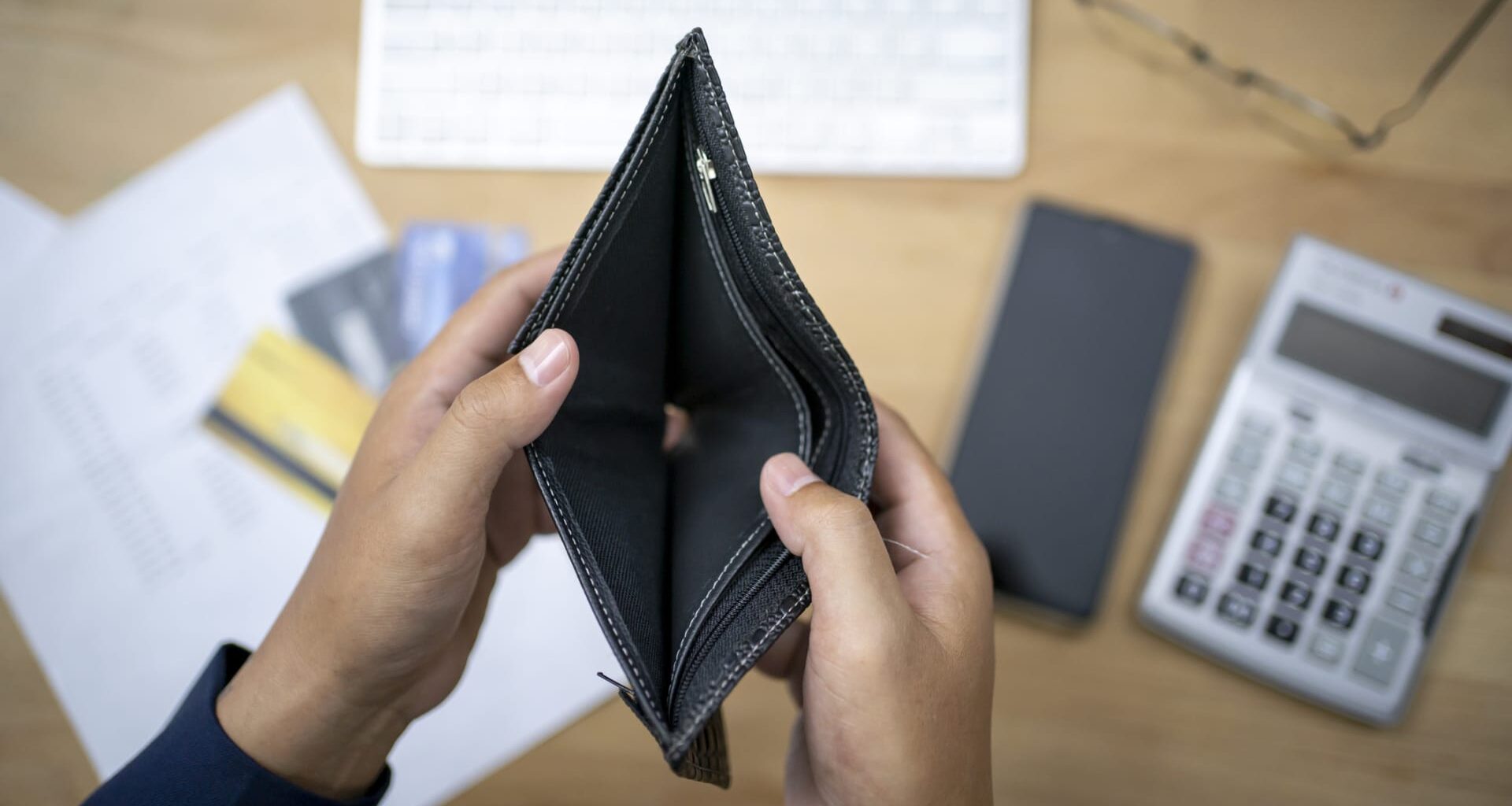 The Best 18 Tools and Strategies for Recession-proofing Your Finances