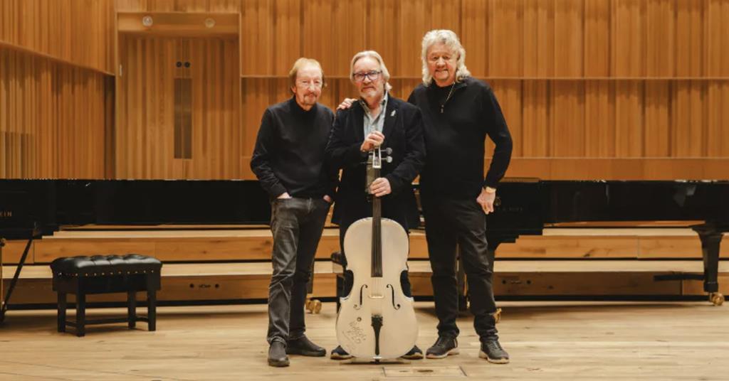 The Strad News - ELO donates electric cello to the Royal Birmingham Conservatoire