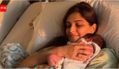 Sonam Kapoor shares first heartwarming PHOTO with her newborn from the hospital - see photo | Hindi Movie News