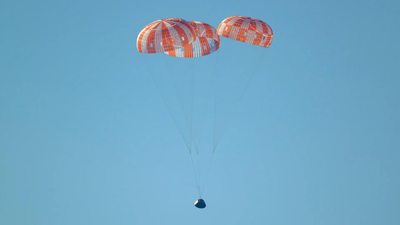 'It's OK to howl at Moon': Why Nasa streamed Artemis flight on Twitch