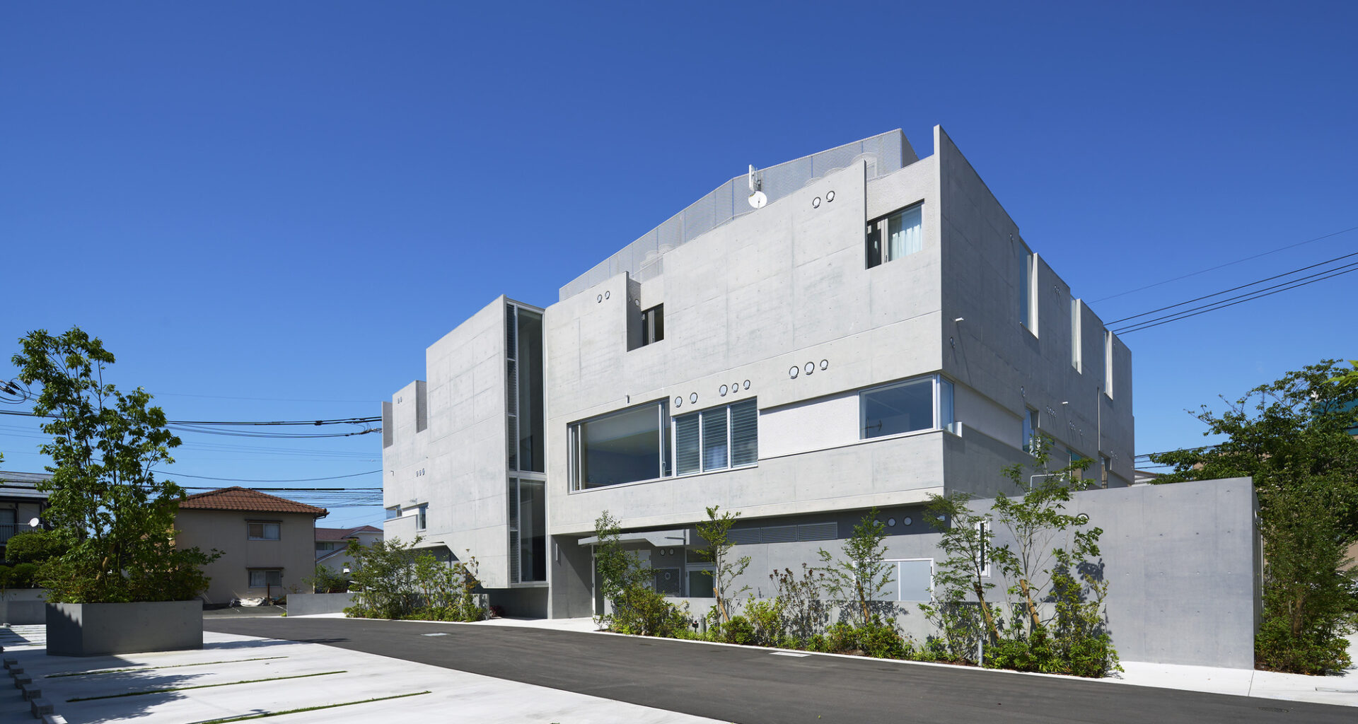 Obstetrics in Nanakuma / Yoshitaka Suzuki and Associates