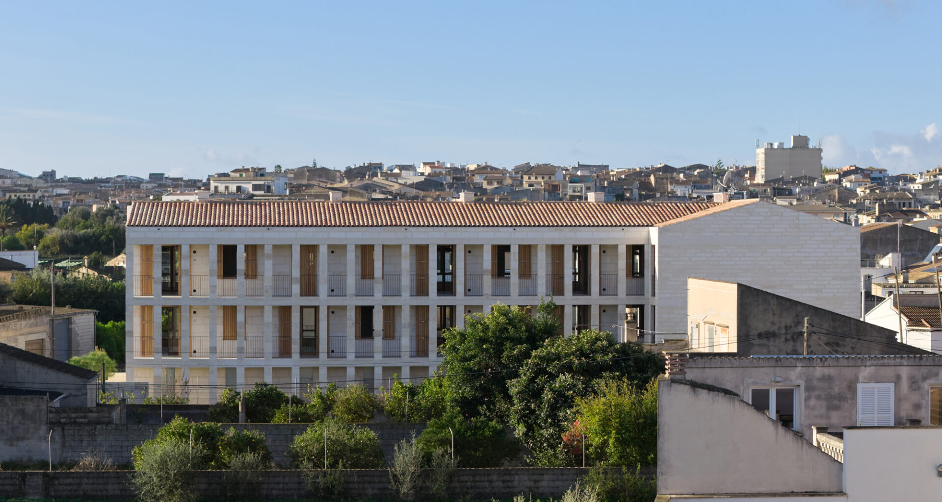 Ten Social Housing Units in Santa Margalida, Mallorca / Javier Gavín + Siddartha Rodrigo + Juan Moreno + DATAAE