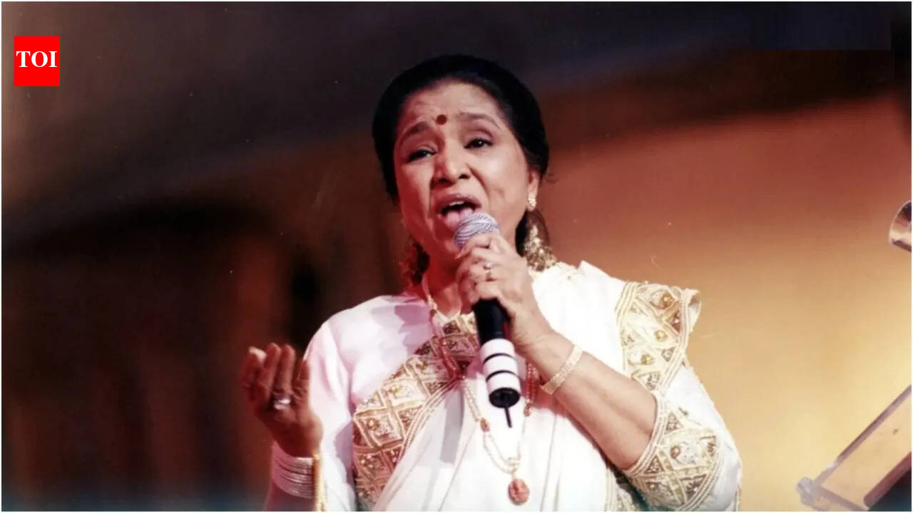 Pakistan's news channel reports late Asha Bhosle's demise, lands in legal trouble for running 'Indian content- Report | Hindi Movie News