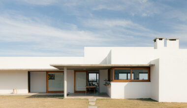 Cunha House / Roberto Brotero Arquitetura