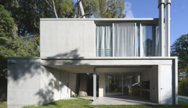 Eucalyptus House / Julia Yako + Laura Marino