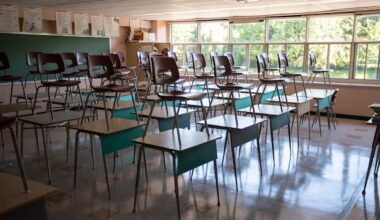 Montreal's largest school service centre loses more than 100 support staff due to new secularism law