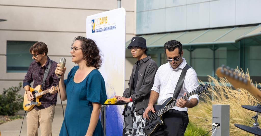 Meet the researchers who are making bonds outside of the lab | Careers