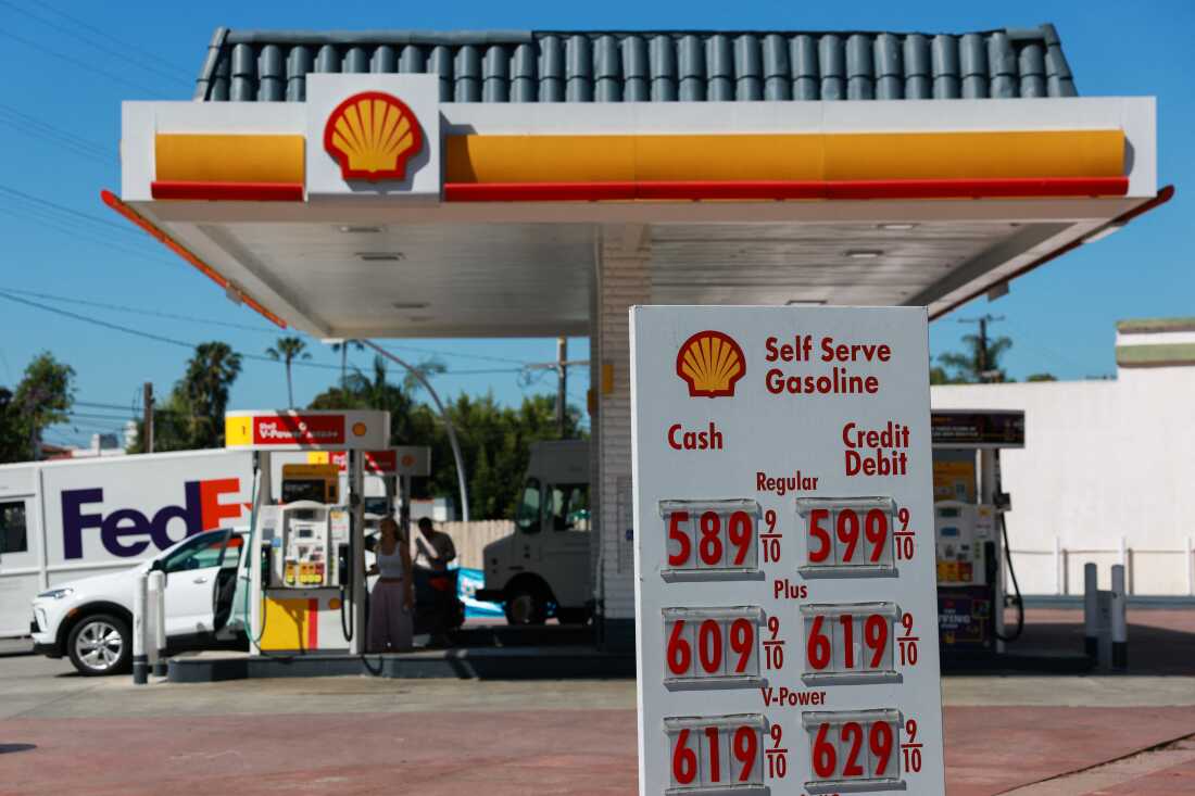 Gasoline prices are displayed outside of a Shell gas station in West Hollywood, California on April 14. Prices vary around the country, and are highest on the west coast; the nationwide average has risen by more than $1 per gallon since the start of the Iran War, but is expected to drop if a decrease in crude oil prices is sustained.