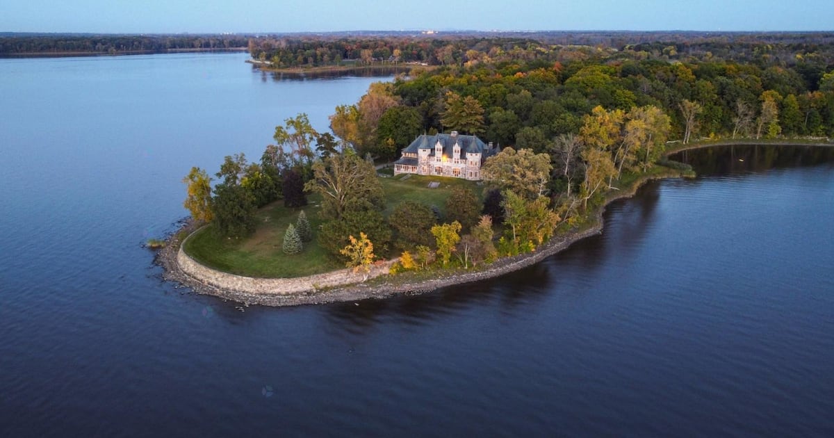 You could buy this 1899 castle on the Island of Montreal for $21.6 million – CTVNews