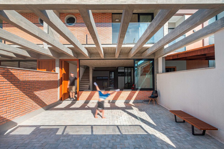 TT Houses / PJV Arquitetura - Interior Photography, Wood, Brick, Beam