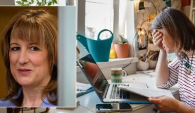 Britons rush to withdraw pension savings to avoid Rachel Reeves's raid